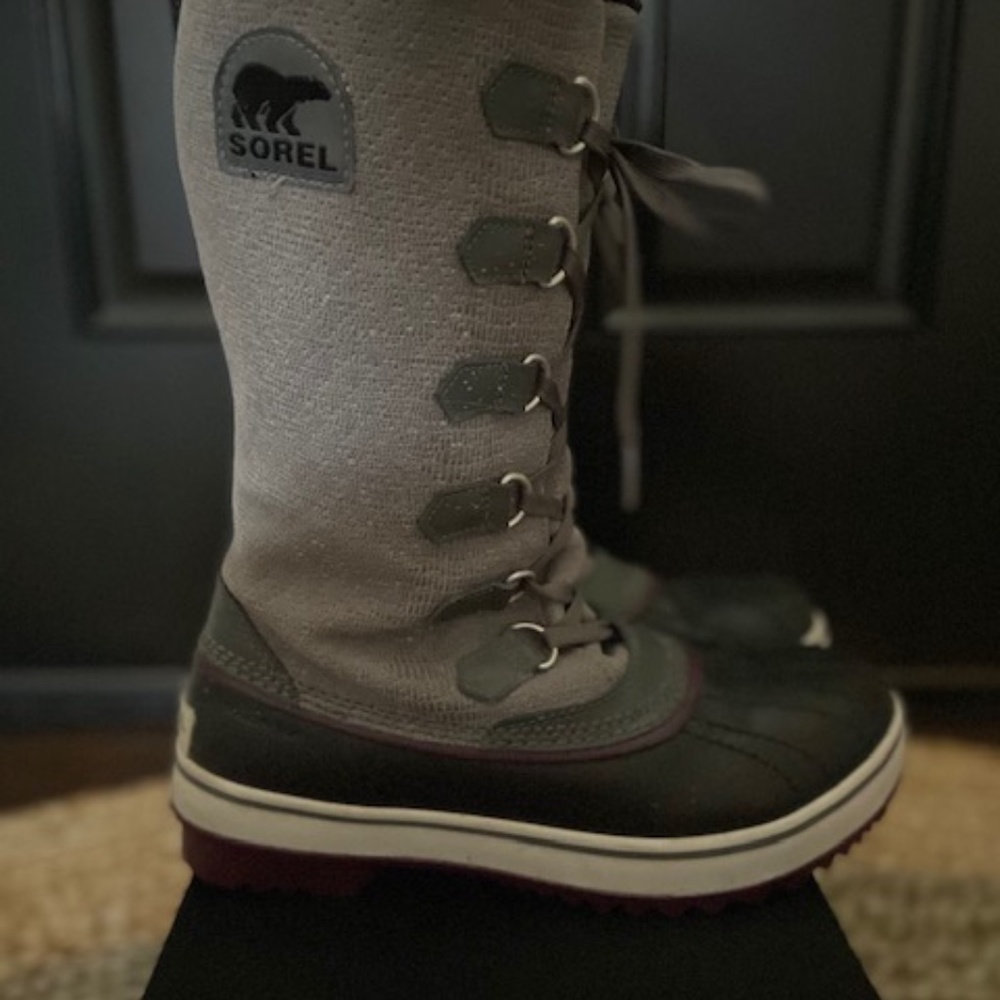 SOREL Tall Boots Size 9 EUC Winter Rain